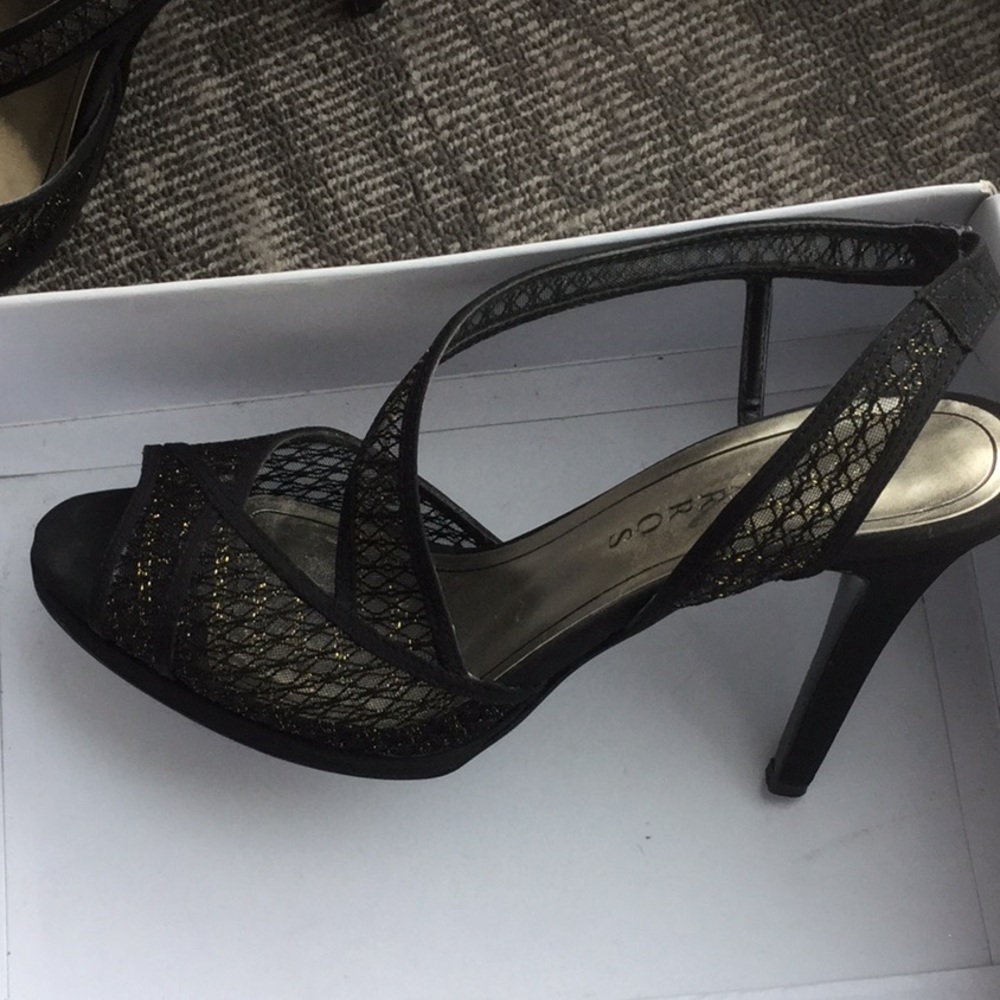 Caparros heels . - Picture 2 of 6